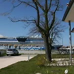 Lotsenhaus/Traumschiff