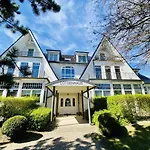 Lotsenhaus/Traumschiff