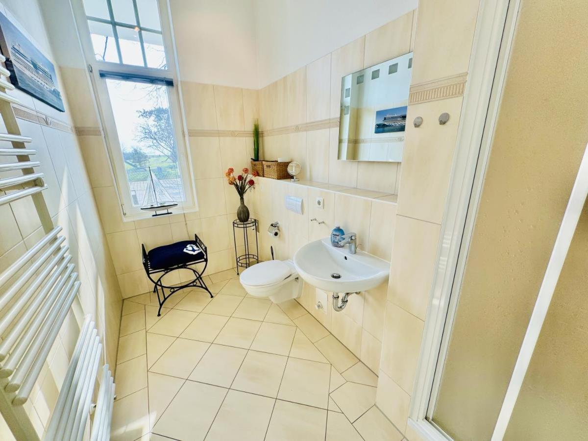 Lotsenhaus/traumschiff * Rostock